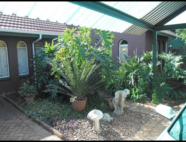3 BEDROOM PROPERTY TO RENT IN PIERRE VAN RYNEVELD